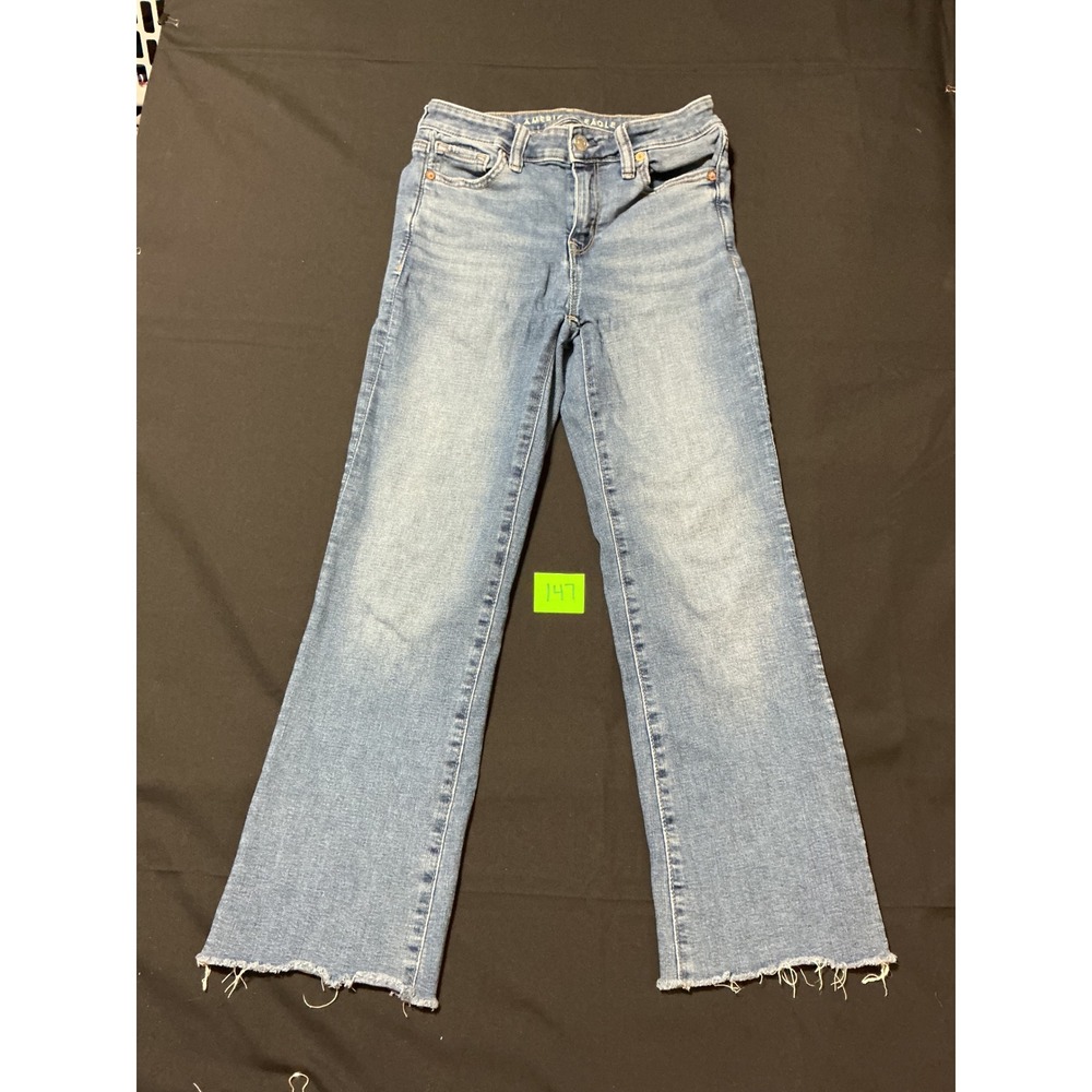 American Eagle Next Level Stretch Light Wash Raw Hem Straight Leg Jeans Size 00
